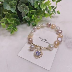 REAL Freshwater Pearl Elastic Bracelet. Cubic Zirconia Heart, 18k gold plated.